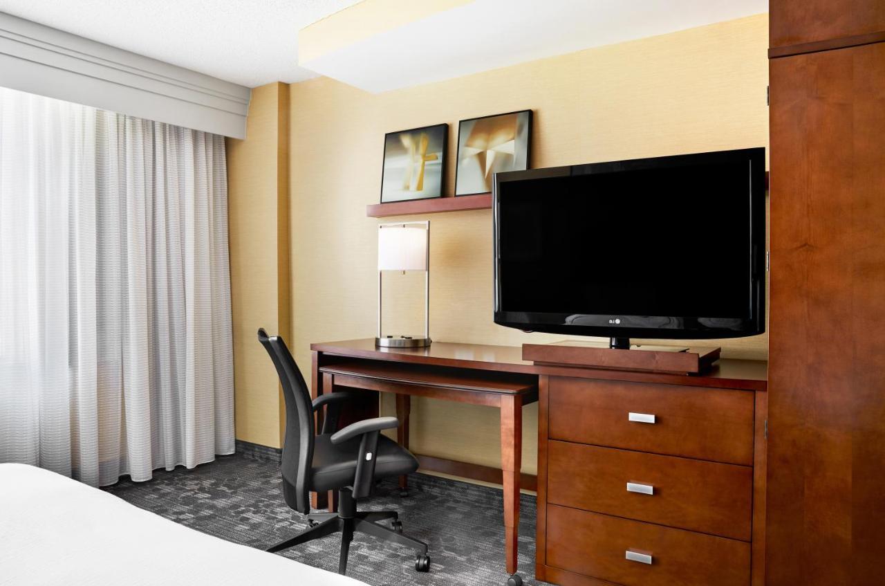 Courtyard By Marriott Norfolk Downtown Otel Dış mekan fotoğraf