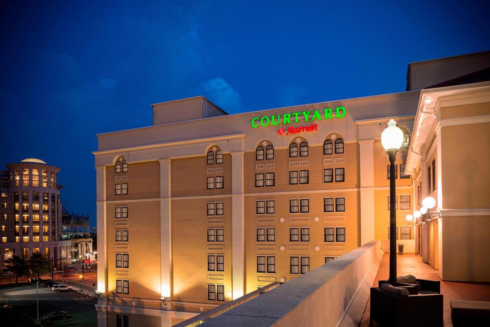 Courtyard By Marriott Norfolk Downtown Otel Dış mekan fotoğraf