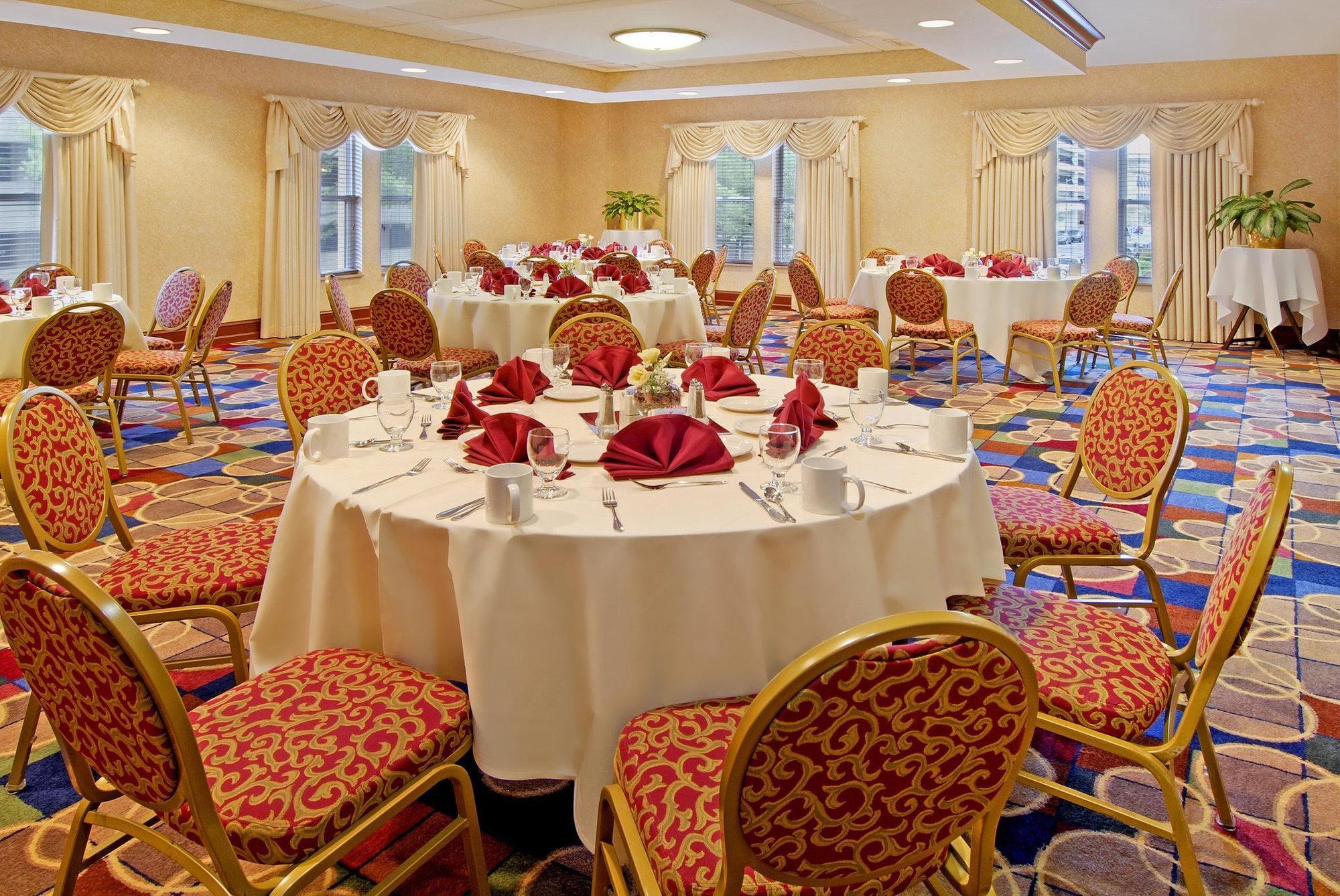 Courtyard By Marriott Norfolk Downtown Otel Dış mekan fotoğraf