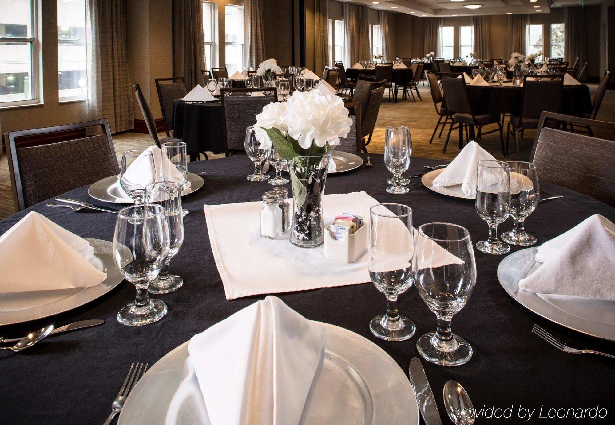 Courtyard By Marriott Norfolk Downtown Otel Dış mekan fotoğraf